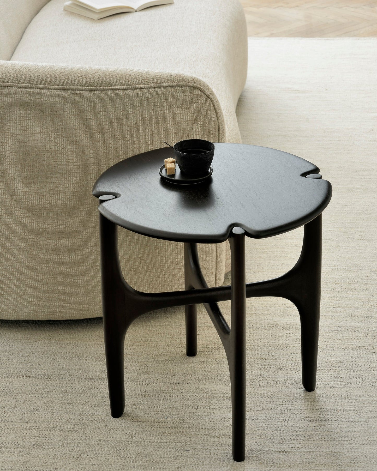 PI side table