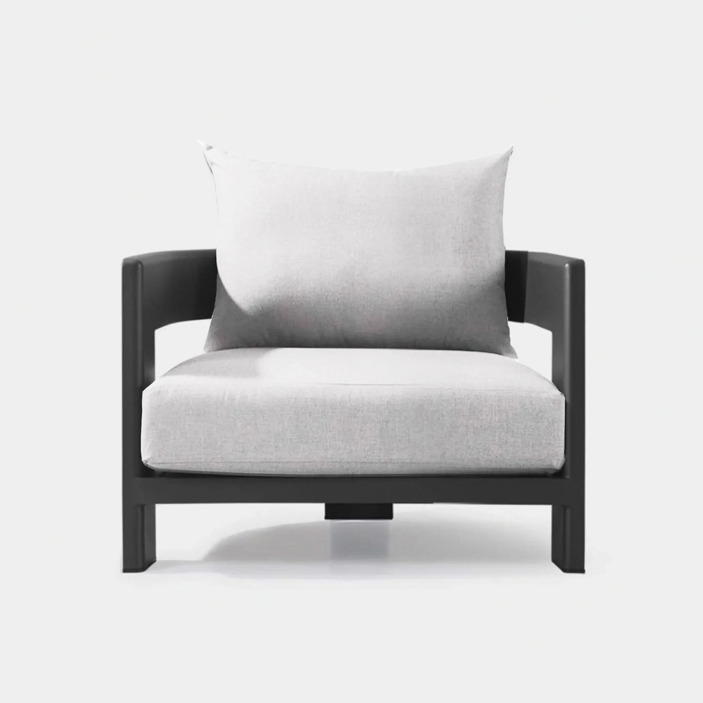 VICTORIA LOUNGE CHAIR