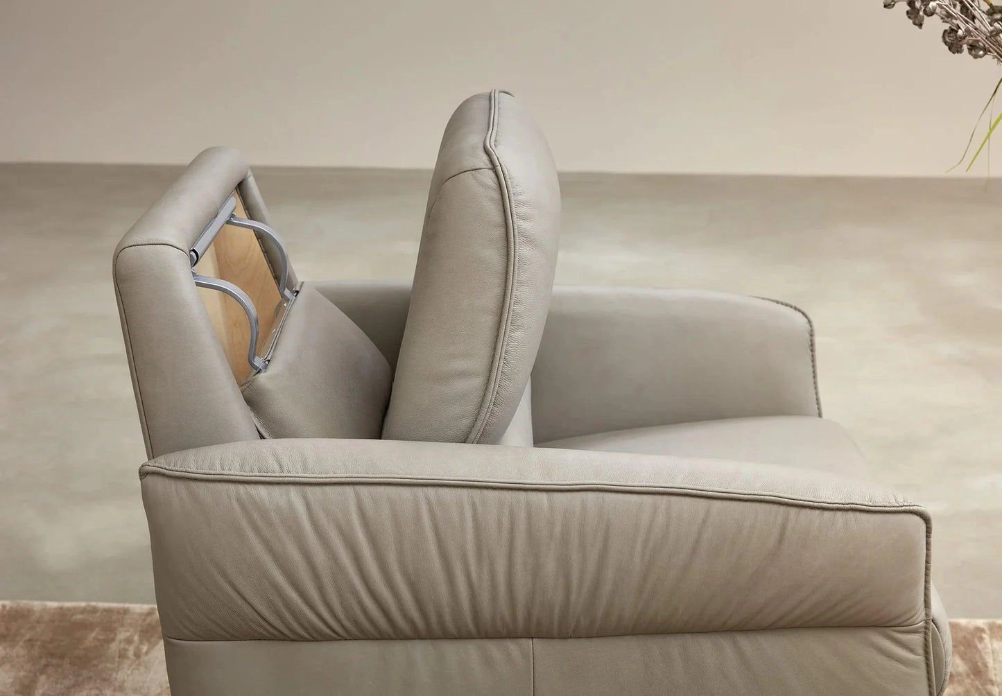 Aura Recliner With Hidden Headrest By Himolla