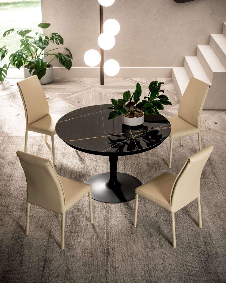 Eclipse Dining Table By Ozzio