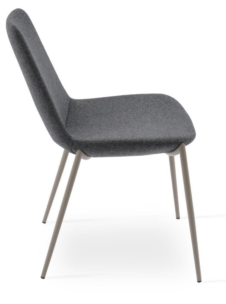 EIFFEL CLASSY CHAIR