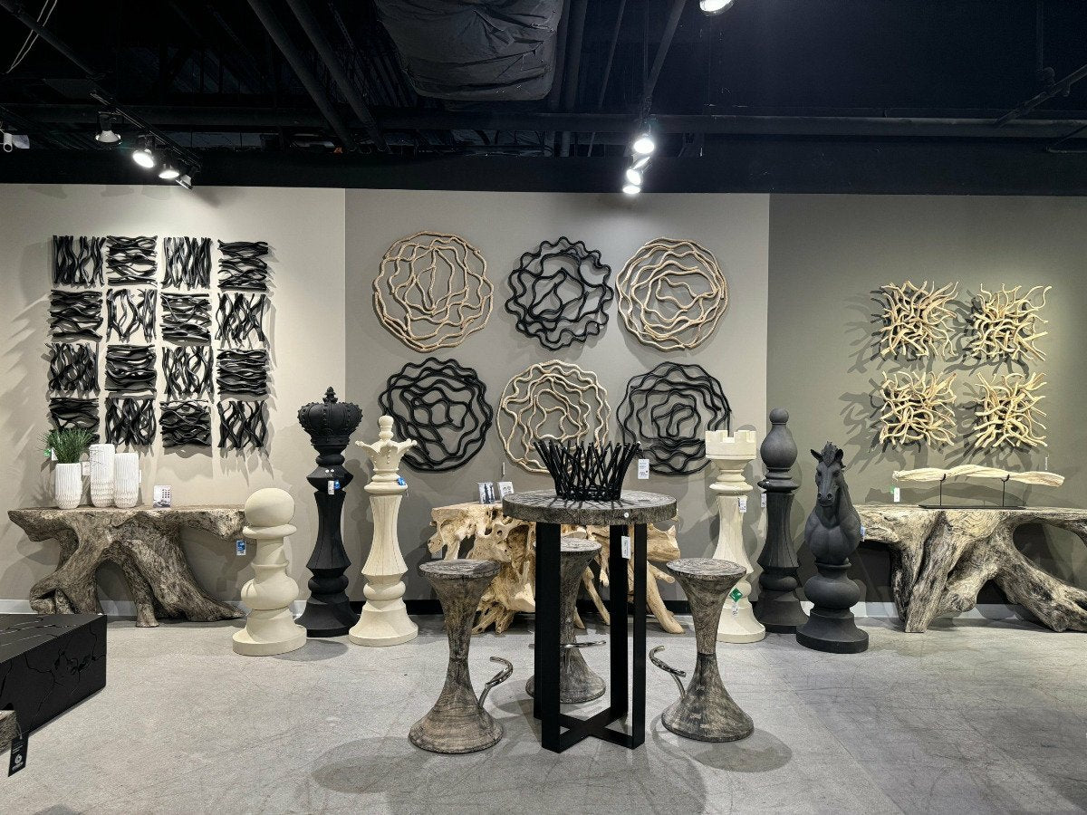 Tavolo portaoggetti con base a radice in pietra romana Beau Cast