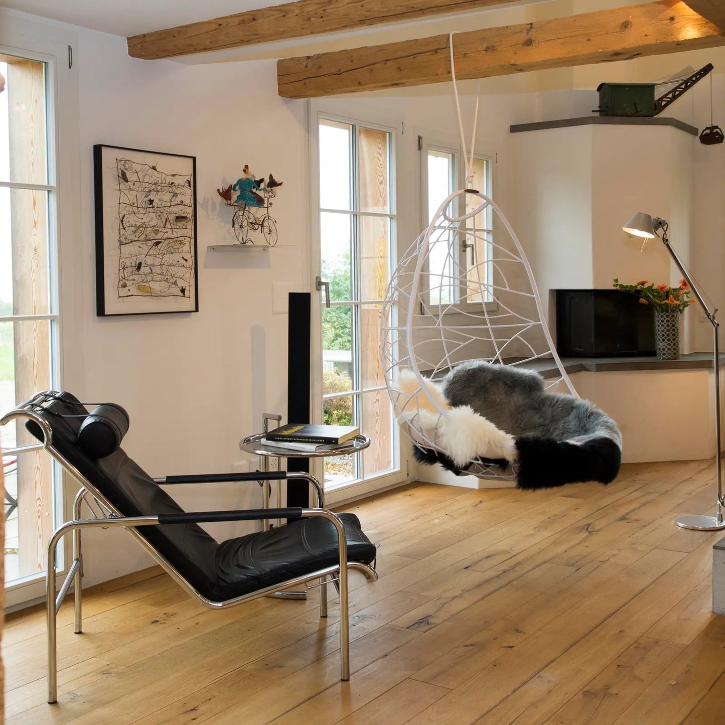 Nest Egg Hanging Swing Chair in Glossy White