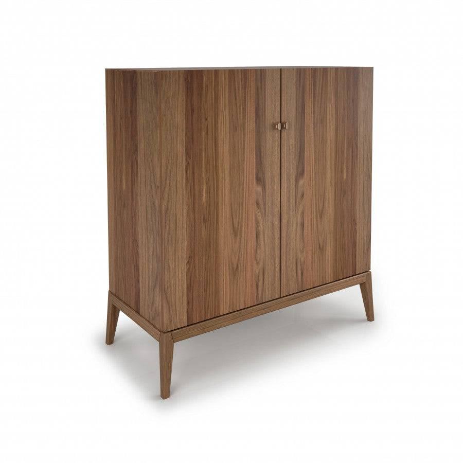 Moment Guest Chest
