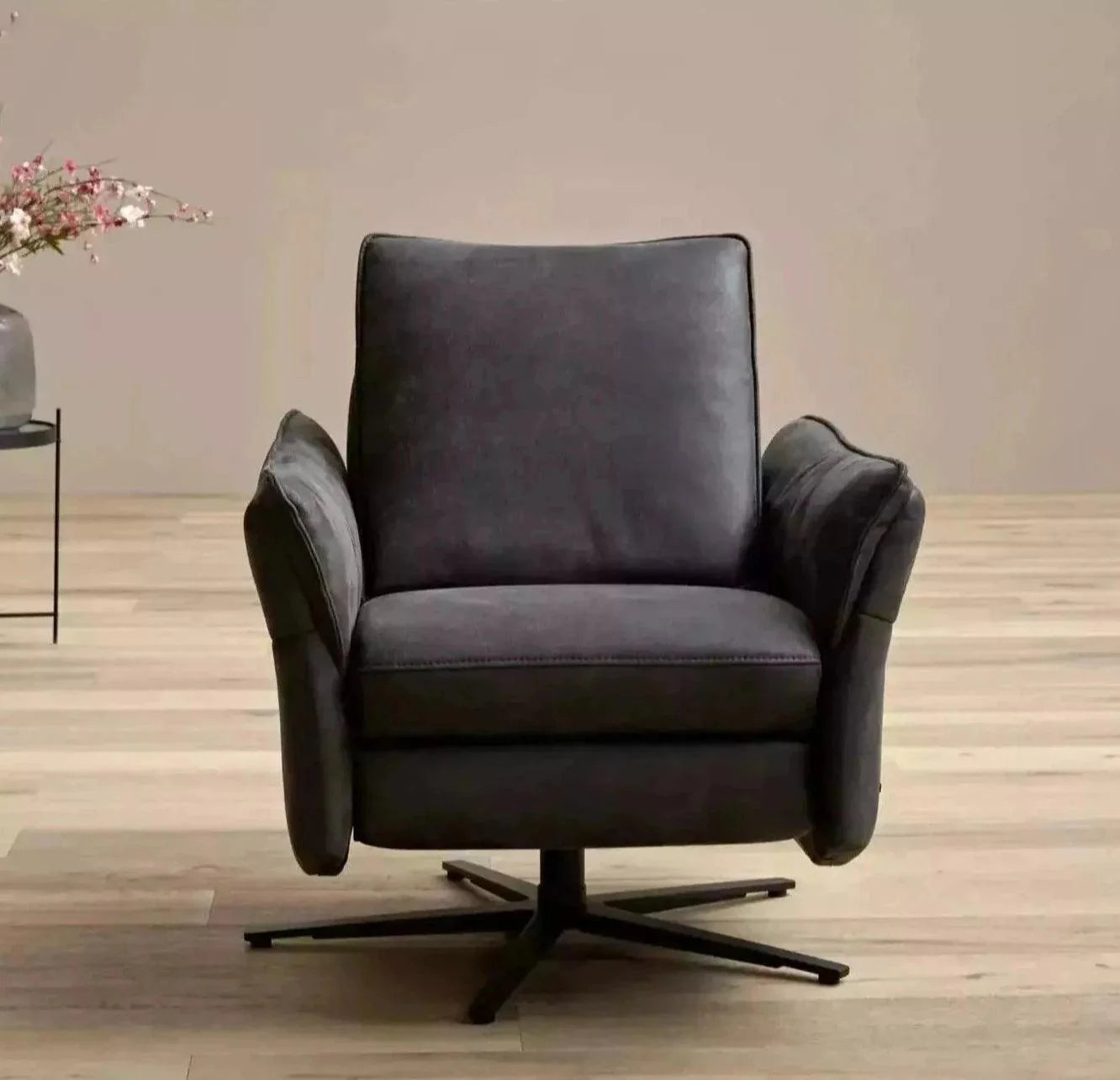 Pelican Recliner By Himolla