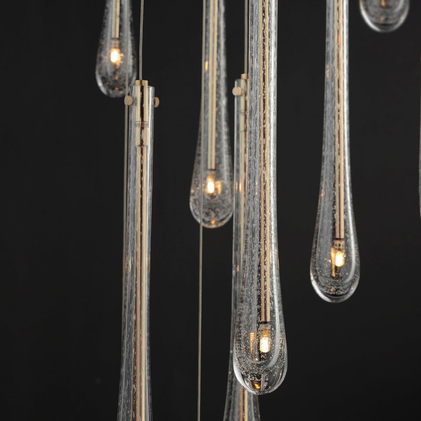 STILLO 18-LIGHT LED PENDANT