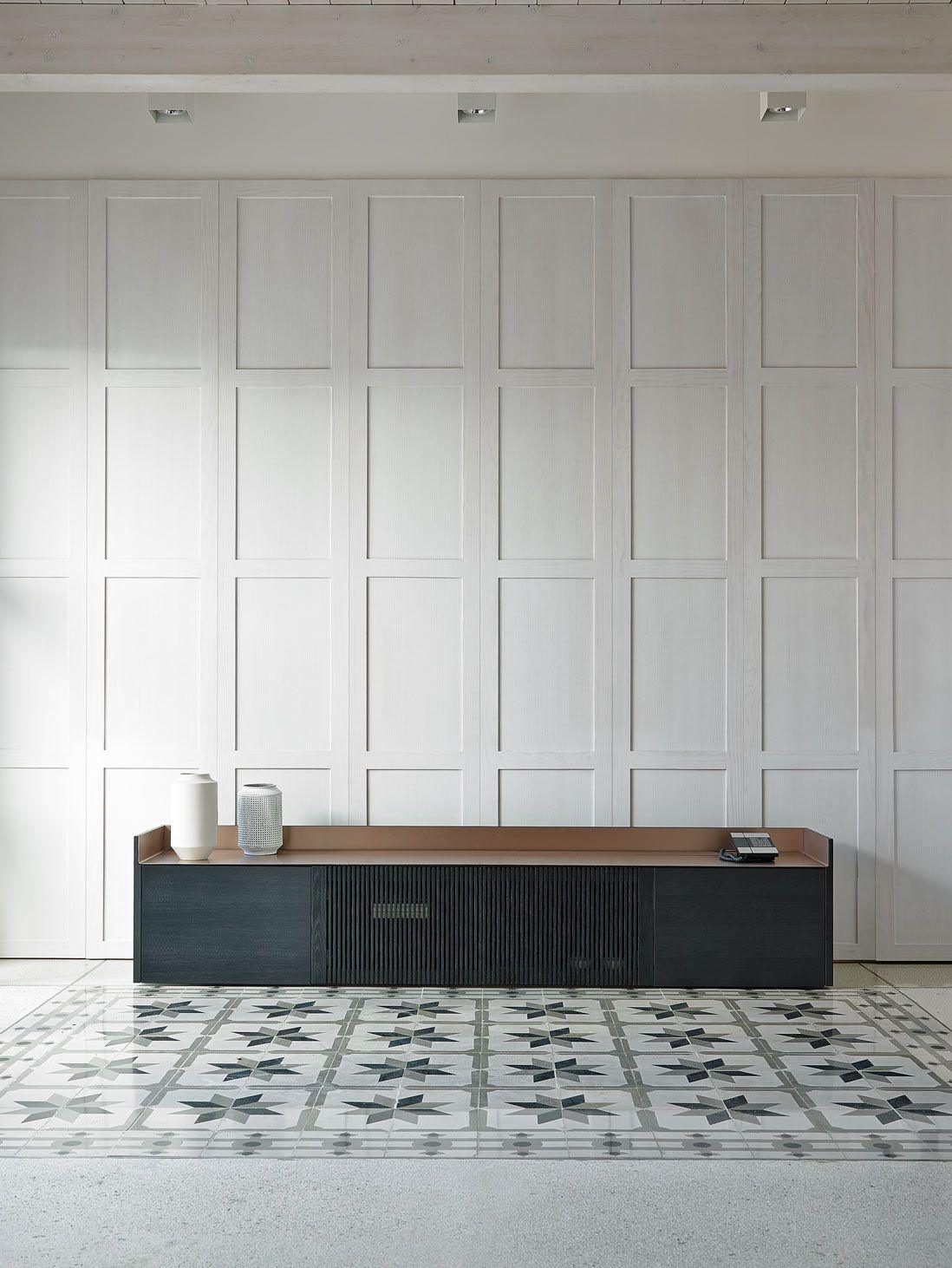Stockholm Technic Sideboard: STH403