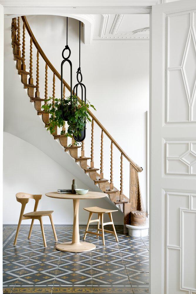 Torsion Round Dining Table