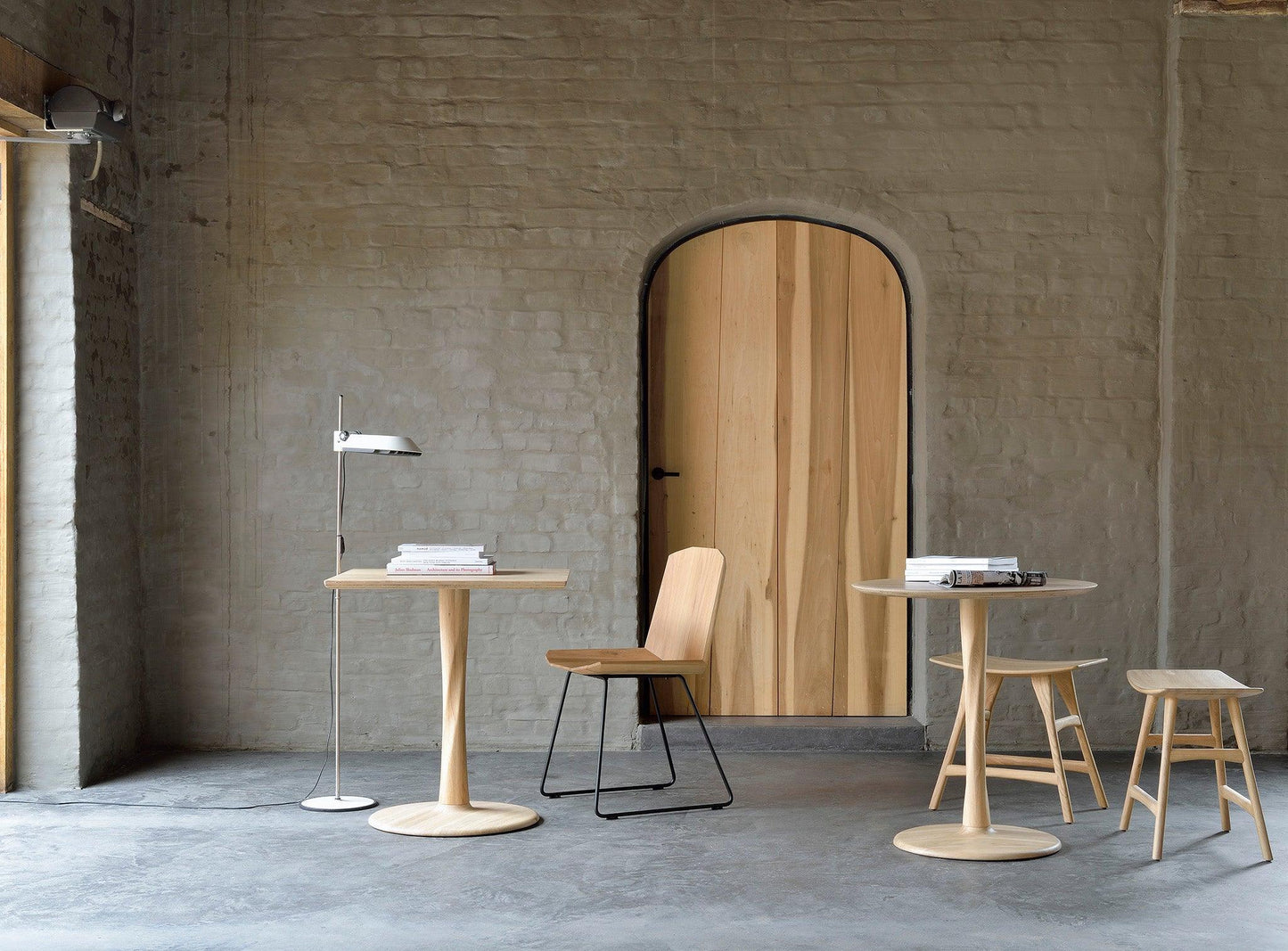 Torsion Round Dining Table