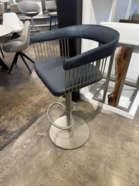 Gianna Hydraulic Bar Stool