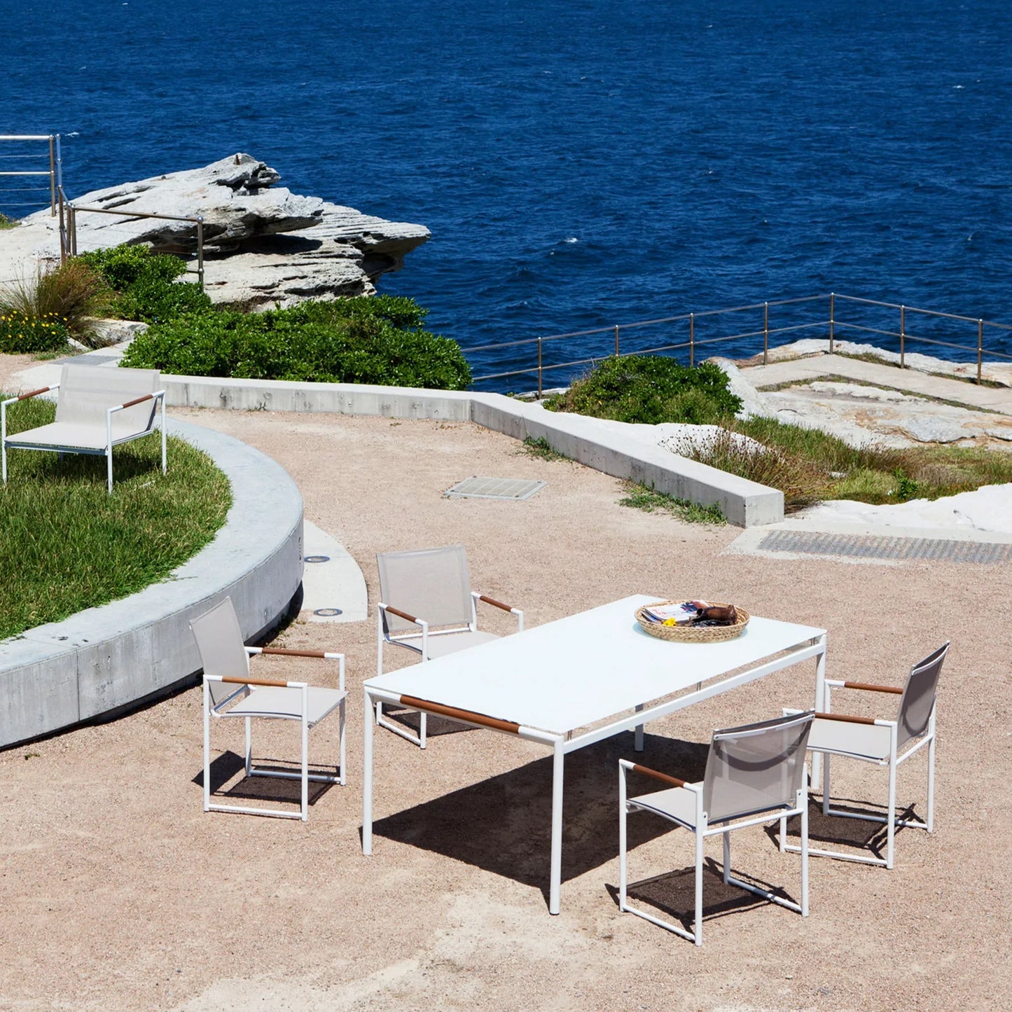 BREEZE DINING CHAIR