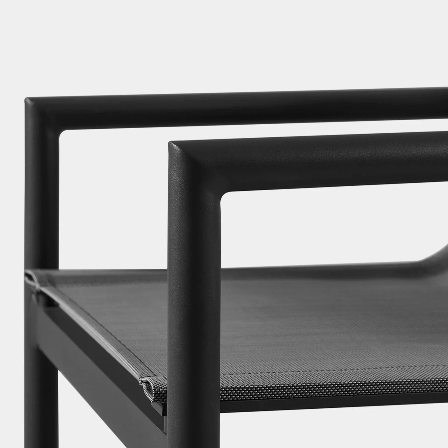 BREEZE XL DINING CHAIR