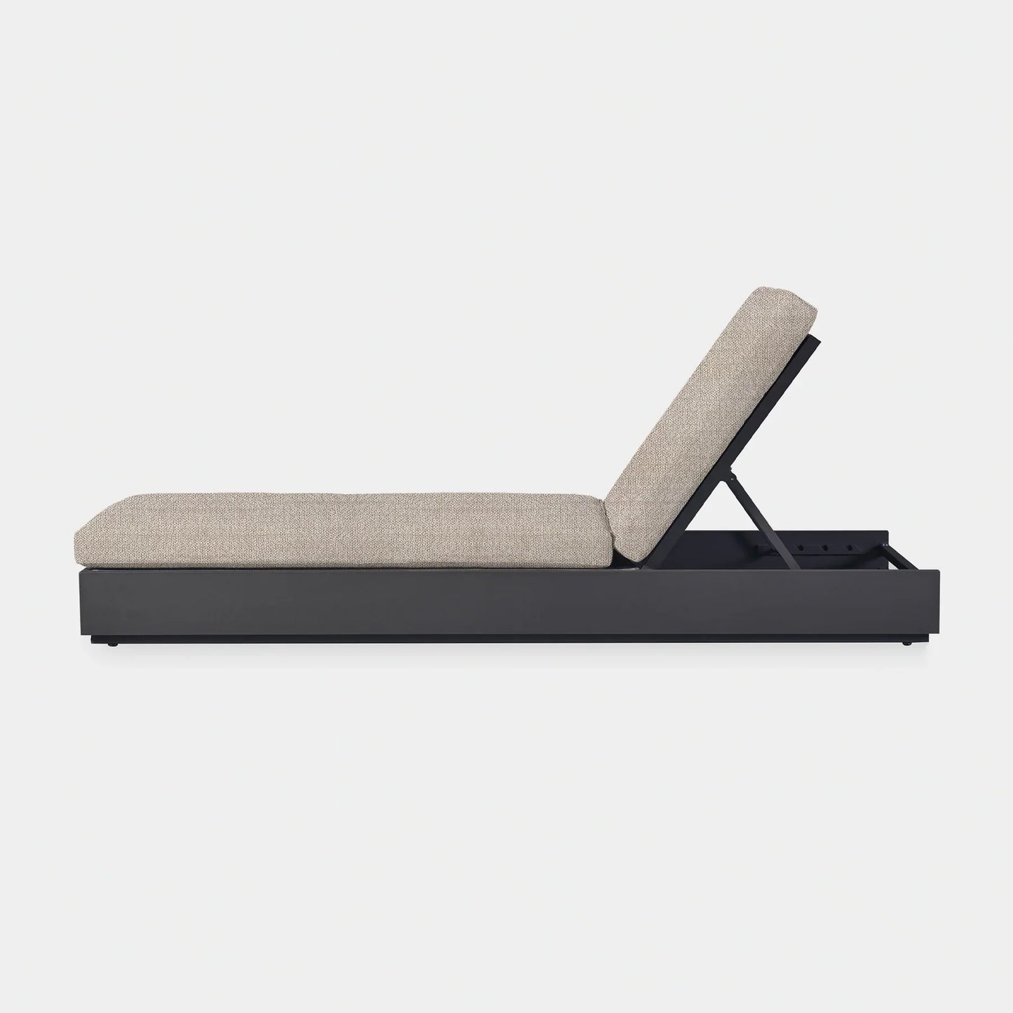HAYMAN SUN LOUNGE