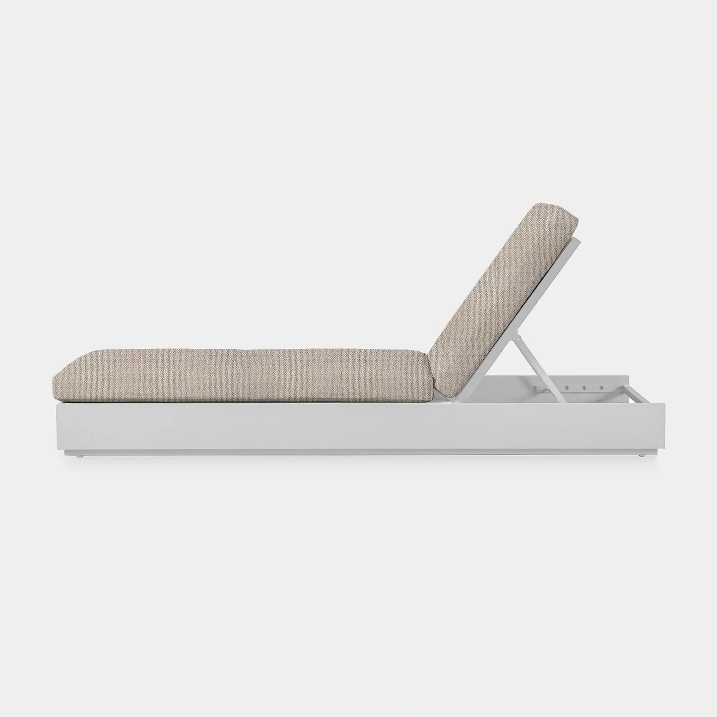 HAYMAN SUN LOUNGE