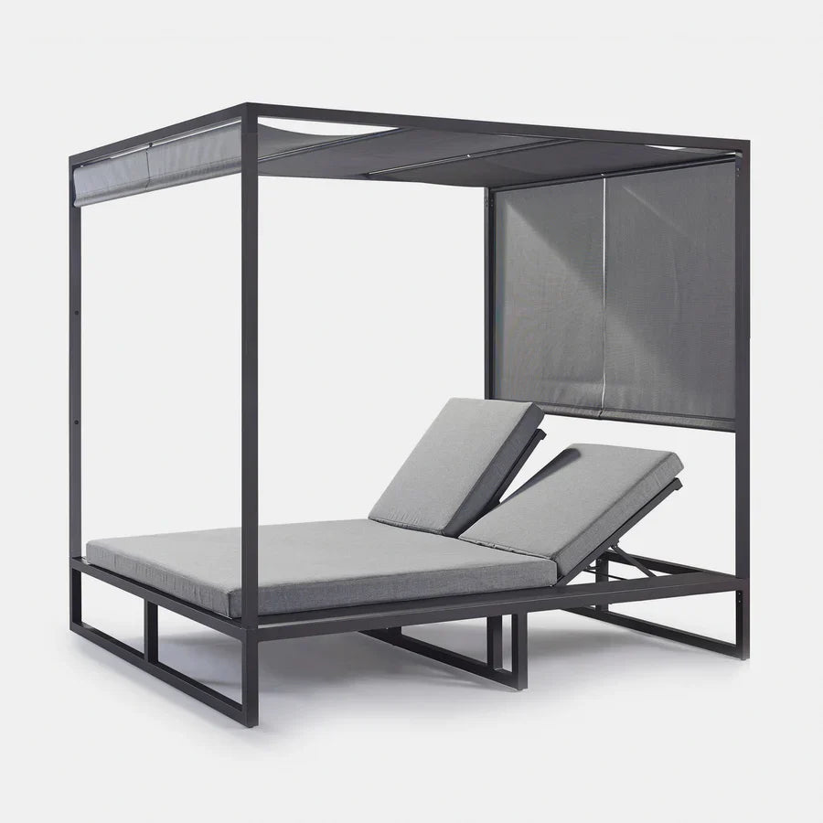 HAYMAN CURTAIN CABANA