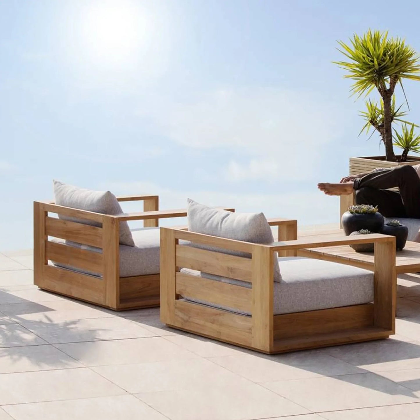 HAYMAN TEAK LOUNGE CHAIR