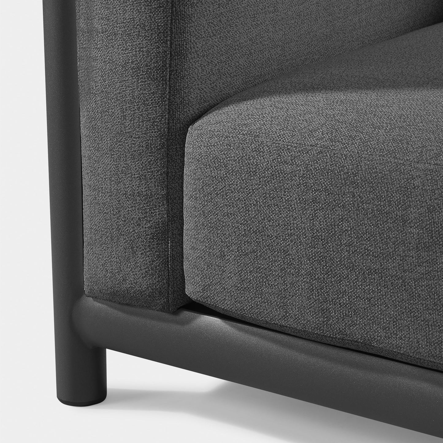 MOAB LOUNGE CHAIR