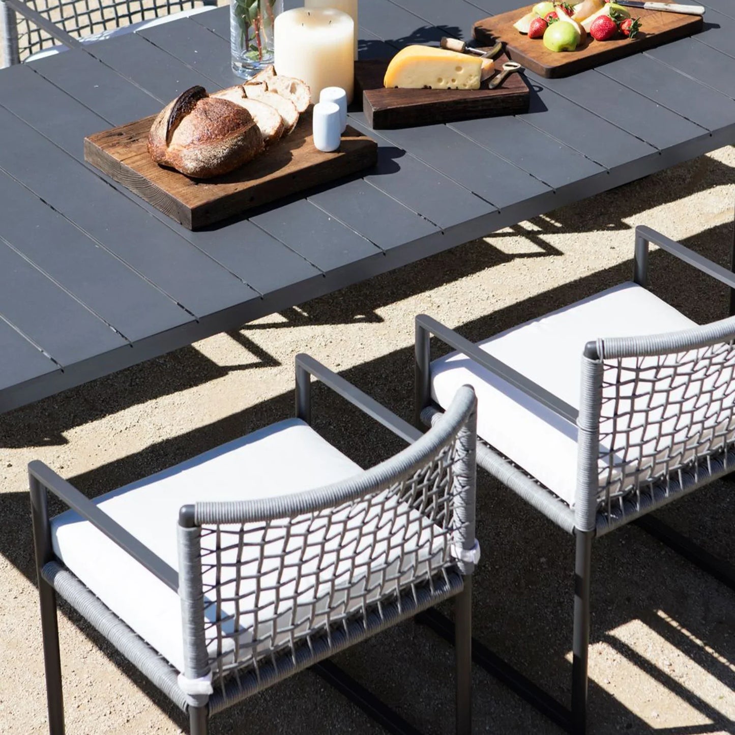 LOOP DINING CHAIR