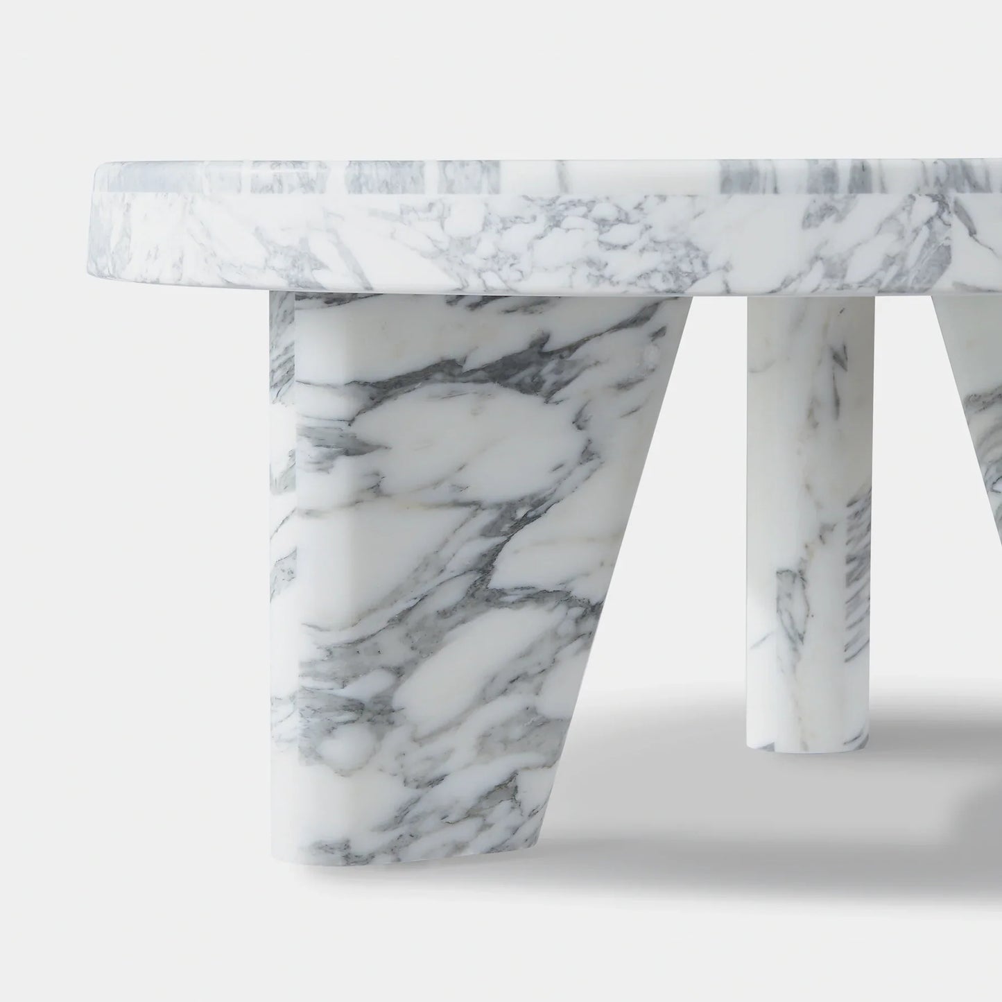 LUCCA ROUND COFFEE TABLE 33