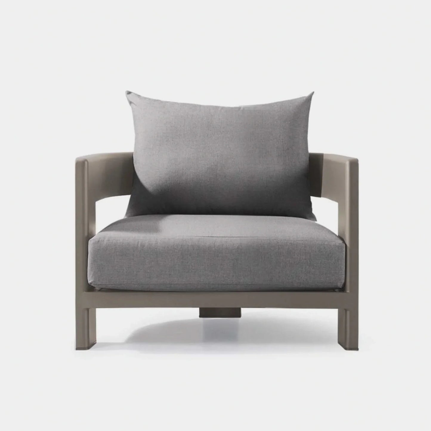 VICTORIA LOUNGE CHAIR