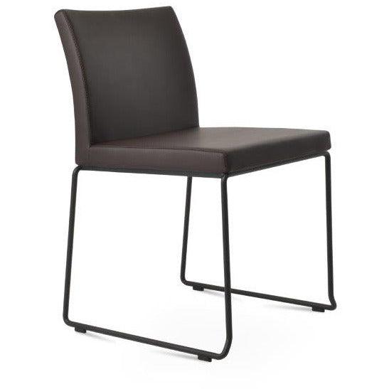 ARIA WIRE STACKABLE CHAIR