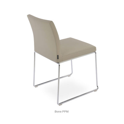 ARIA WIRE STACKABLE CHAIR