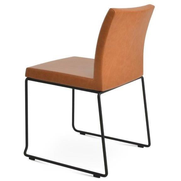 ARIA WIRE STACKABLE CHAIR