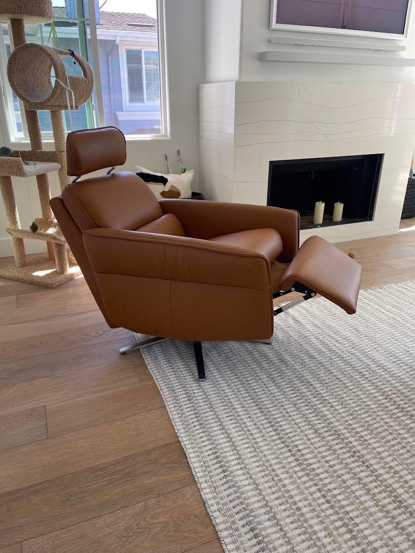 Aura Swivel Power Recliner by Himolla