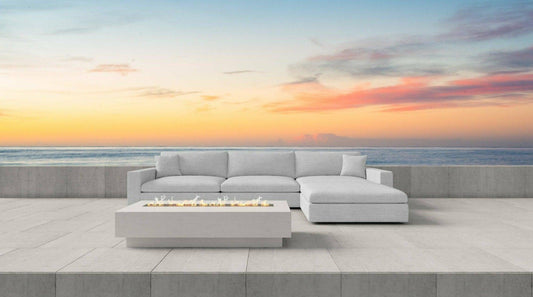 B- Lounge Outdoor sectional By Thomas Dawn