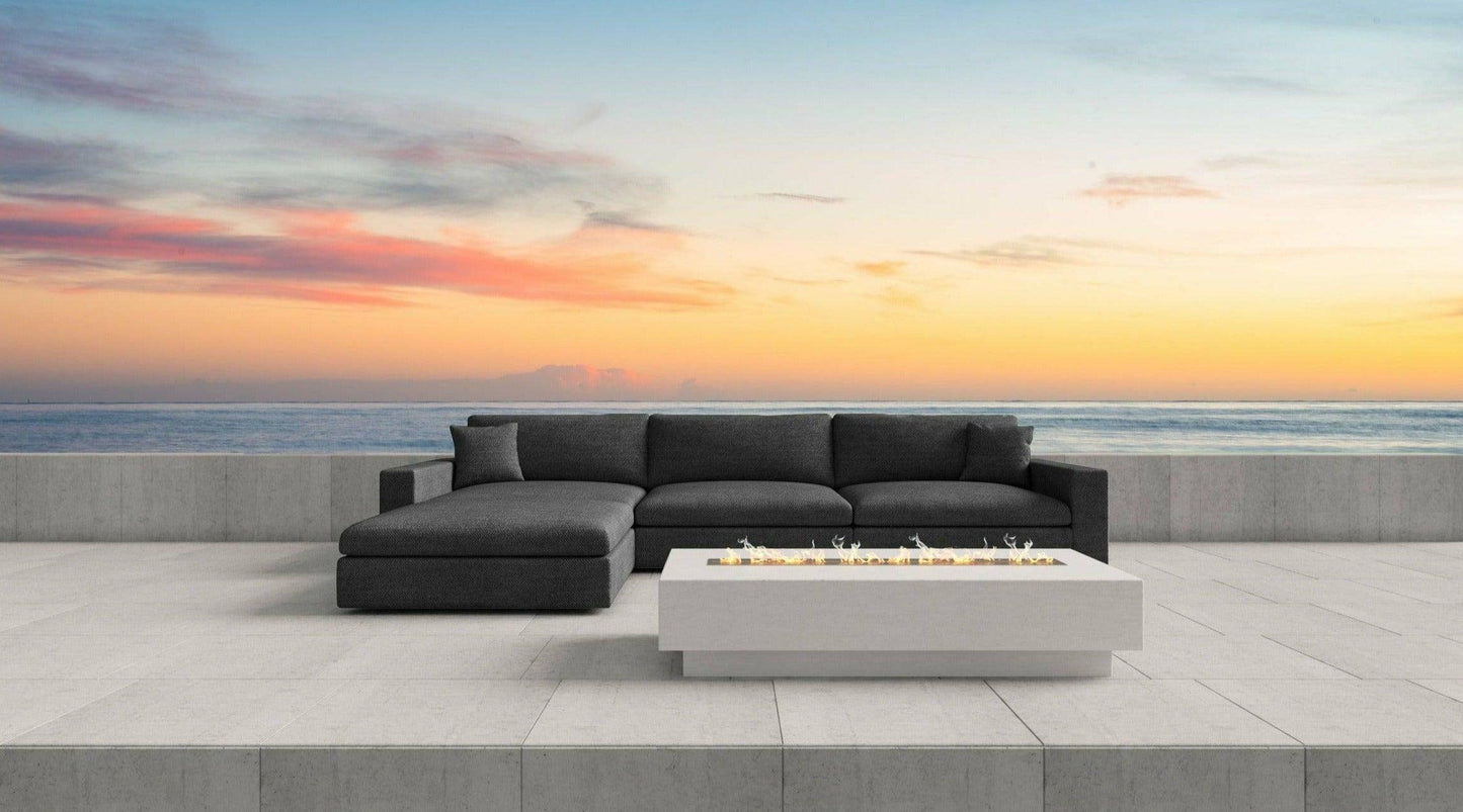 B- Lounge Outdoor sectional By Thomas Dawn