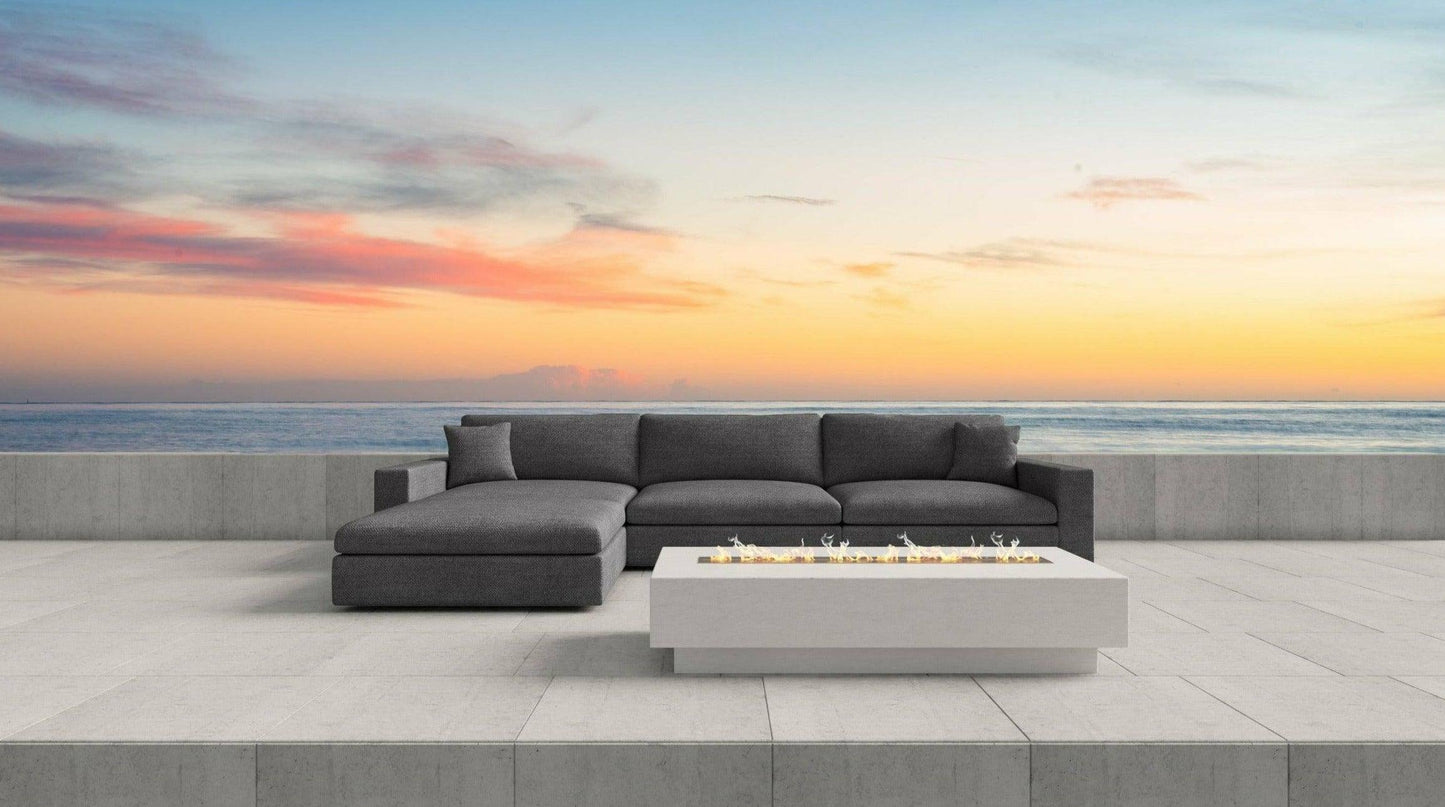 B- Lounge Outdoor sectional By Thomas Dawn