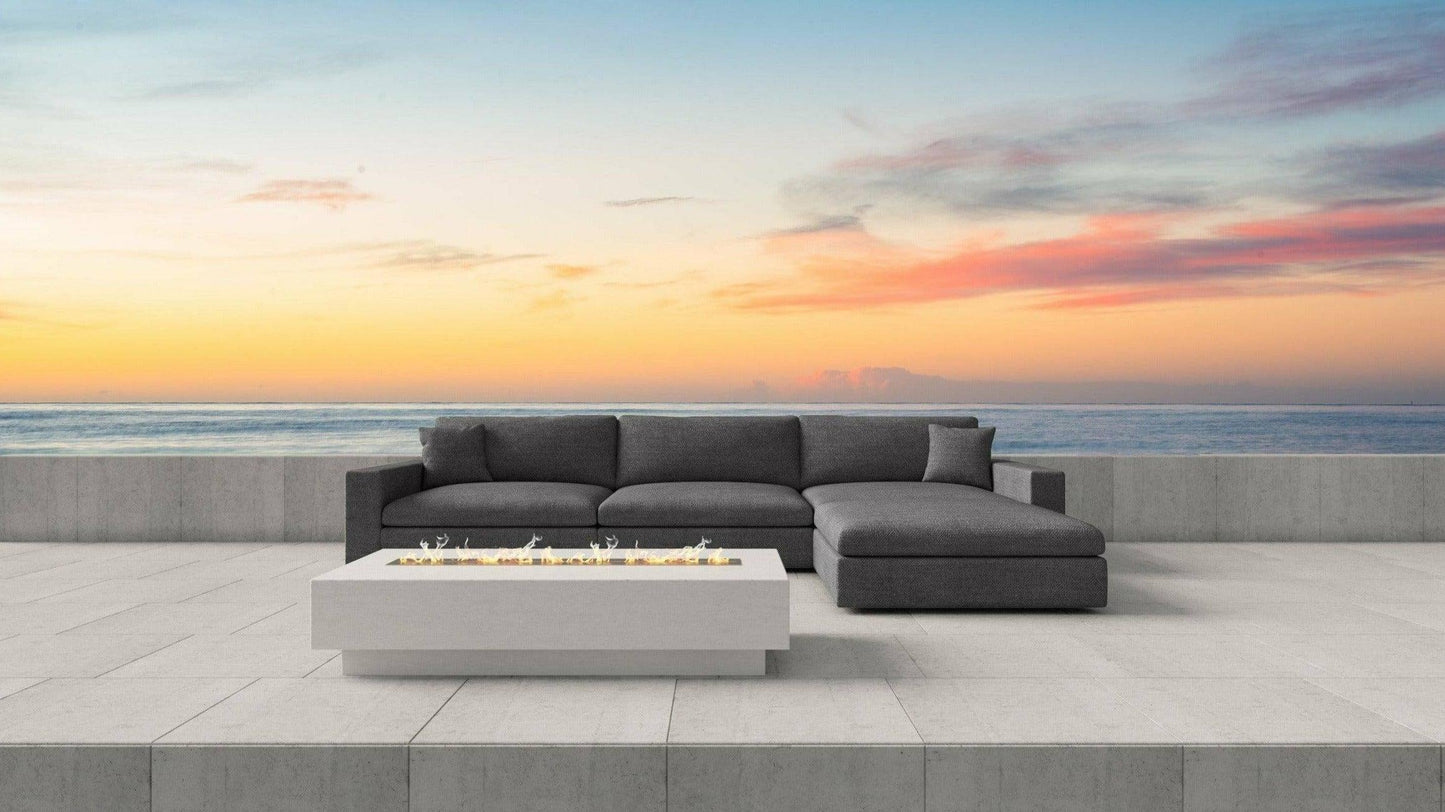 B- Lounge Outdoor sectional By Thomas Dawn
