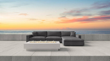 B- Lounge Outdoor sectional By Thomas Dawn