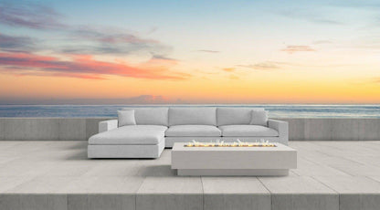 B- Lounge Outdoor sectional By Thomas Dawn