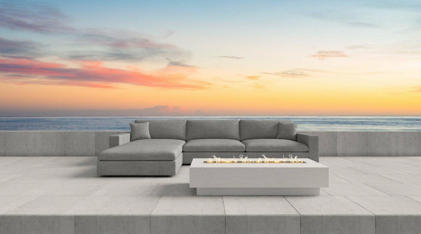 B- Lounge Outdoor sectional By Thomas Dawn