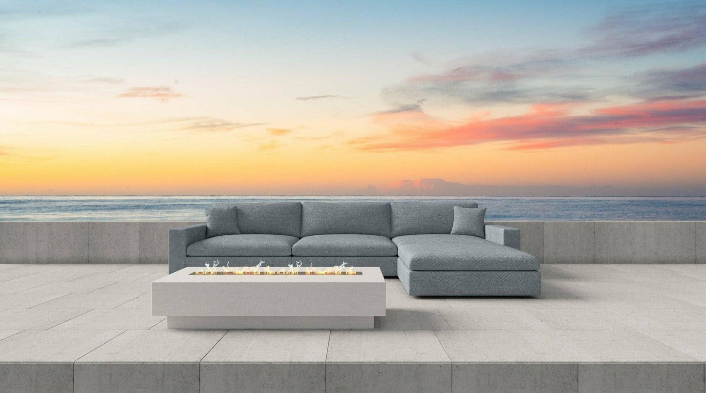 B- Lounge Outdoor sectional By Thomas Dawn