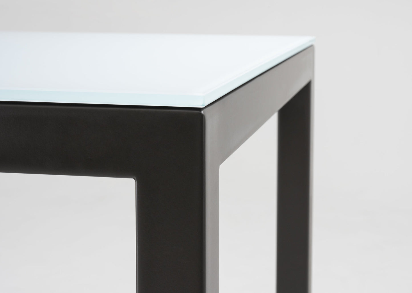 Cubo Table