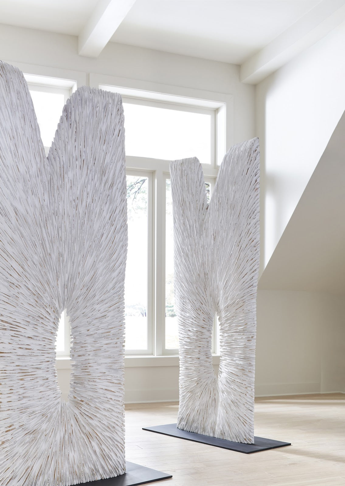 Chainsaw Sculpture on Stand White/Gold