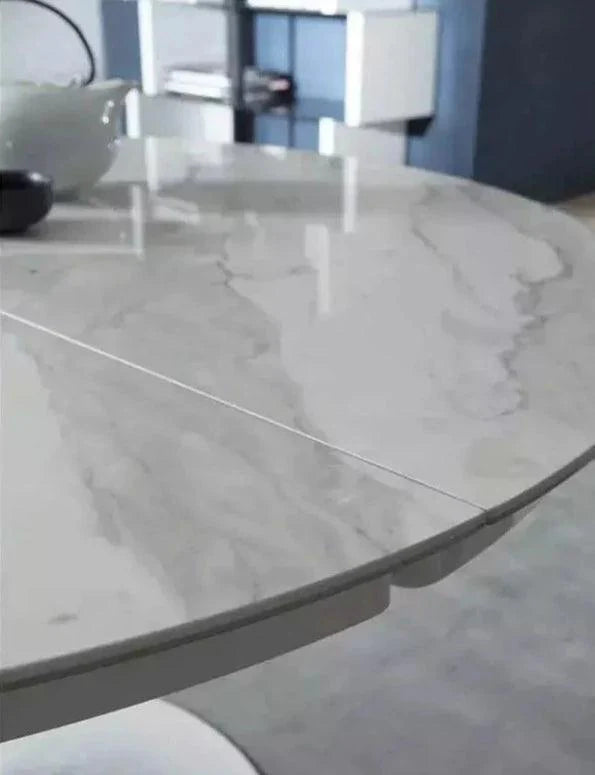 Eclipse Dining Table By Ozzio