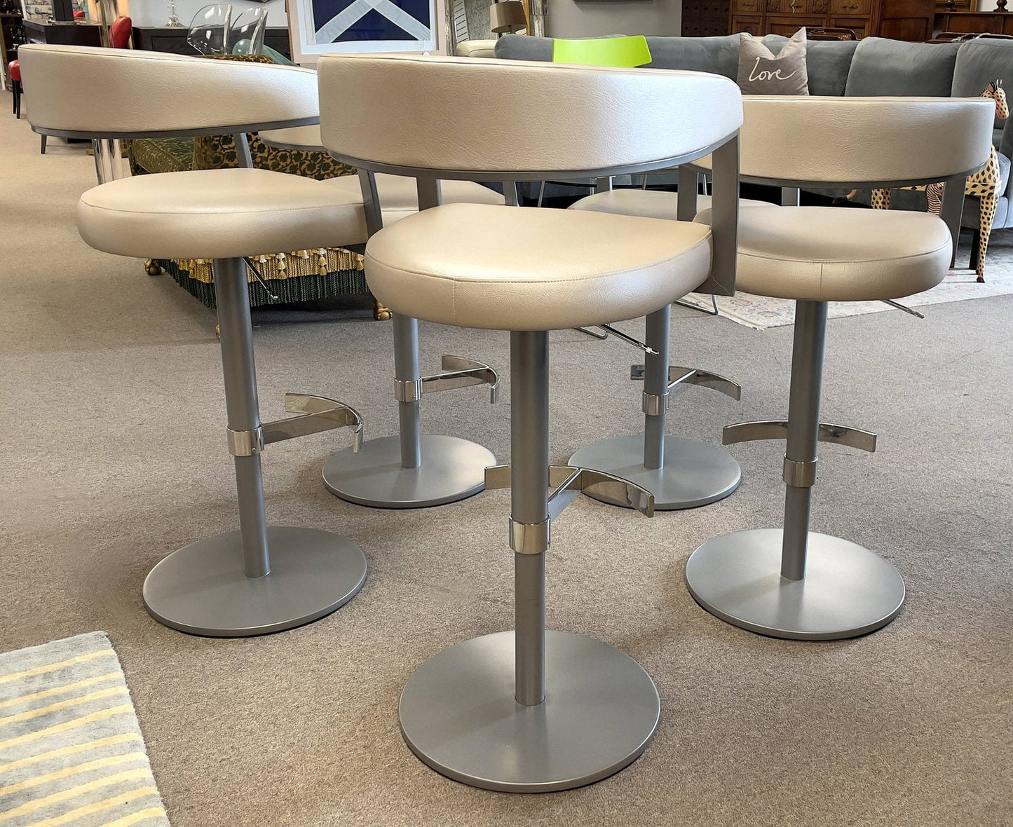 HELIX Adjustable Stool