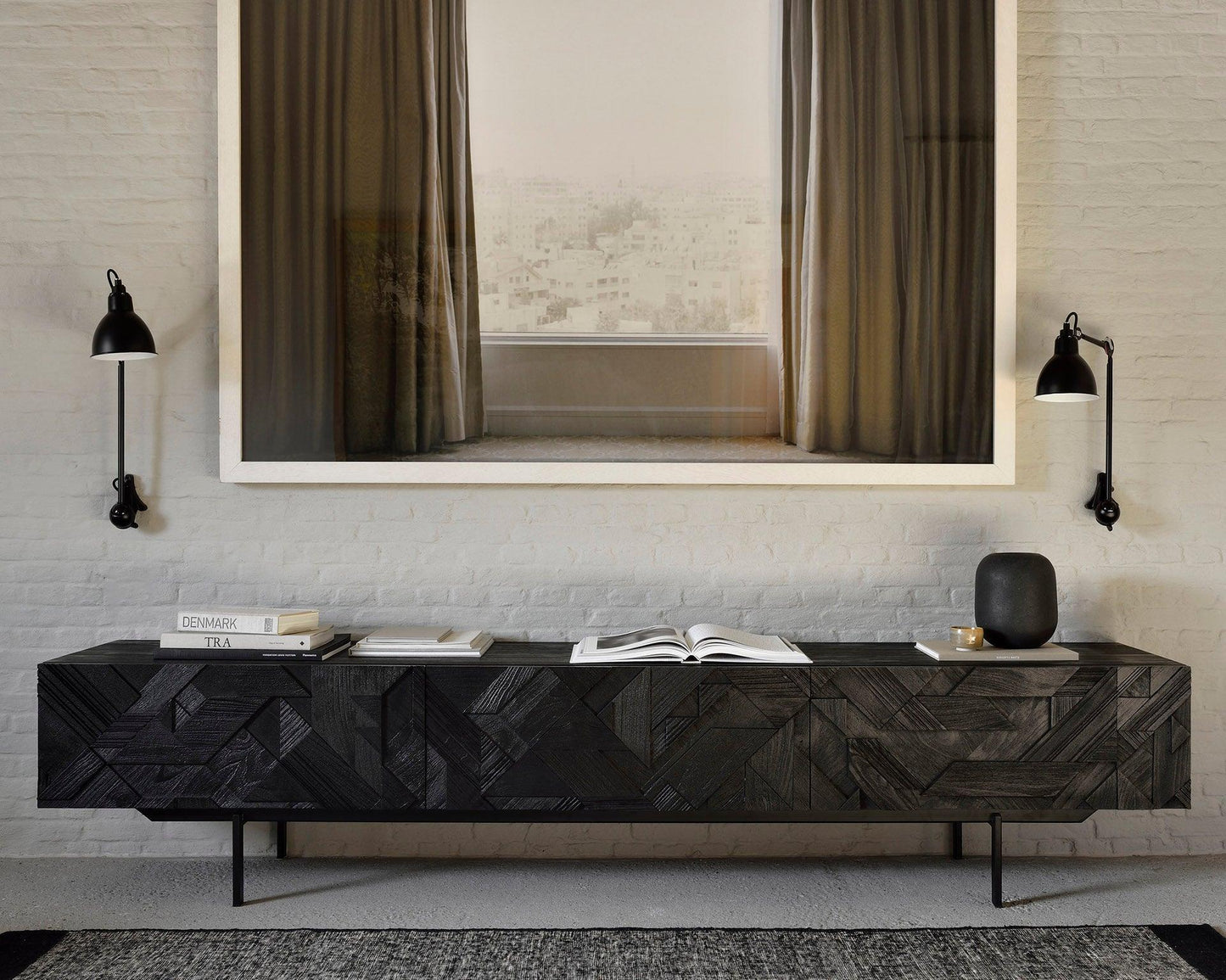 Graphic Media Console