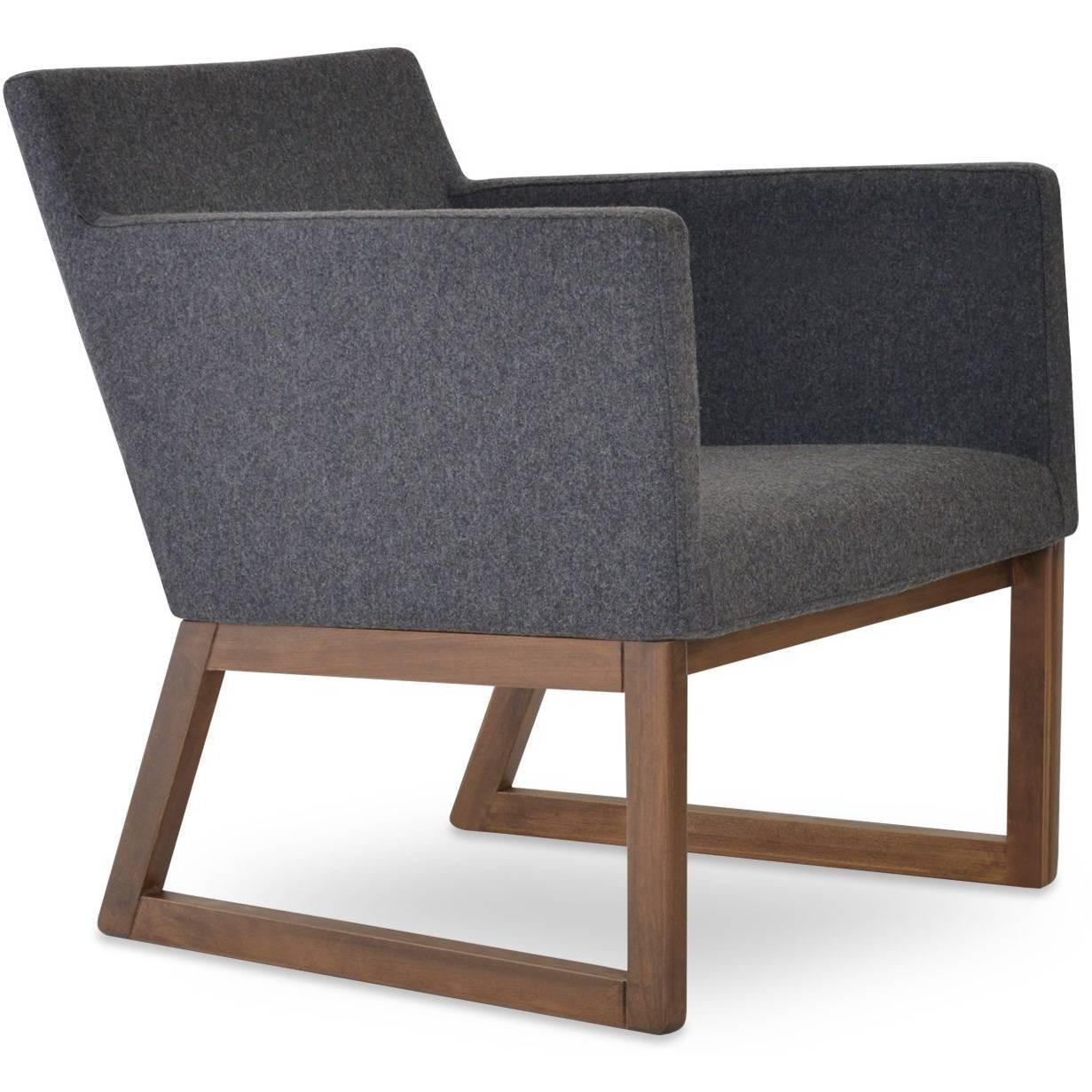 HARPUT VOGUE SLED WOOD LOUNGE ARMCHAIR