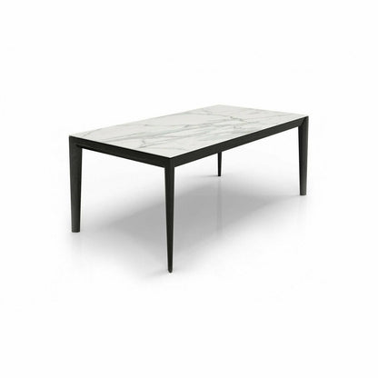 Hemrik Dining Table