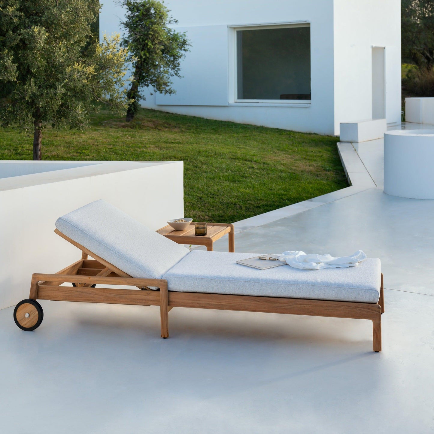 Jack Outdoor Adjustable Lounger