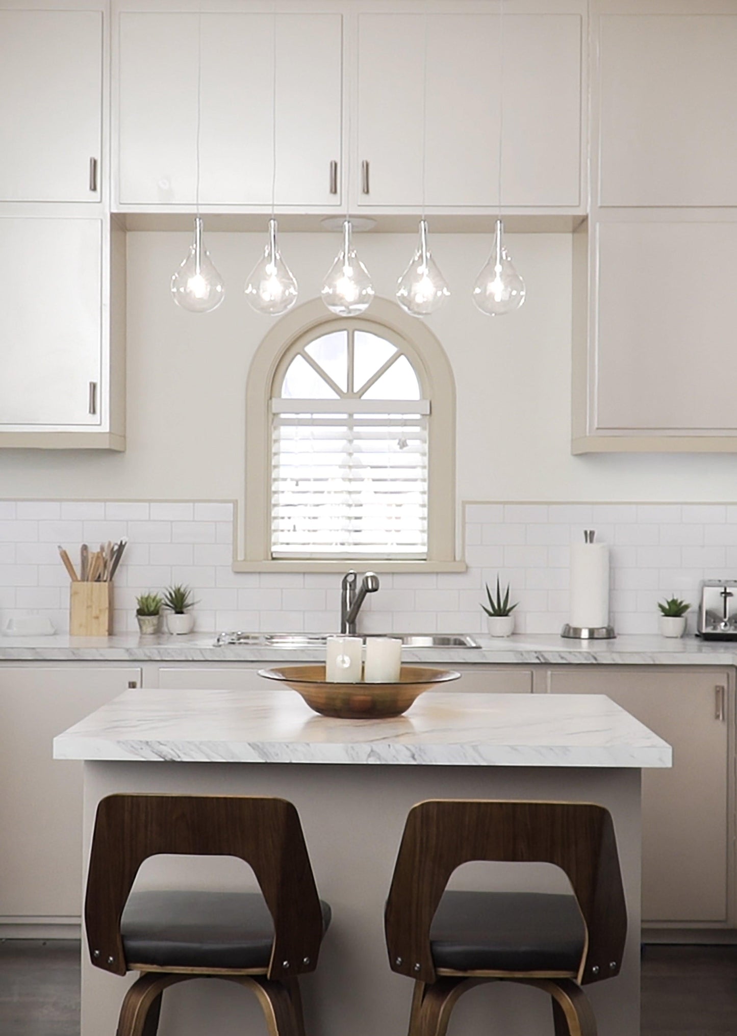 LARMES 5-LIGHT PENDANT