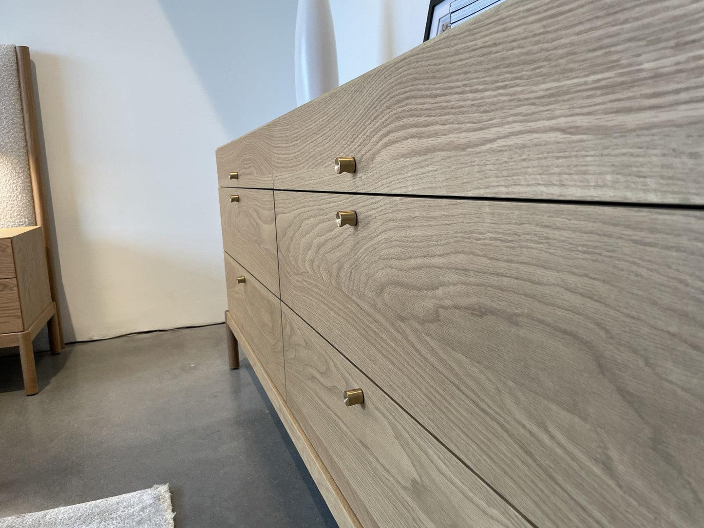 LAWRENCE UPHOLSTERED BED