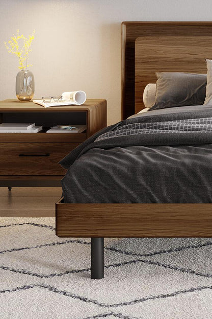 LINQ 9117 Up-LINQ Queen Bed