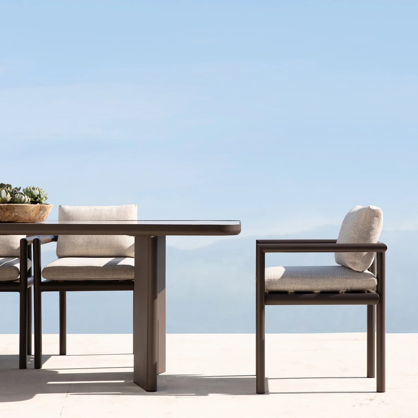 MOAB DINING CHAIR