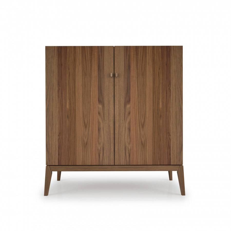 Moment Guest Chest