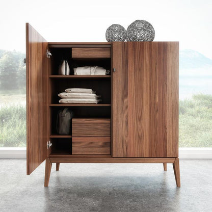 Moment Guest Chest